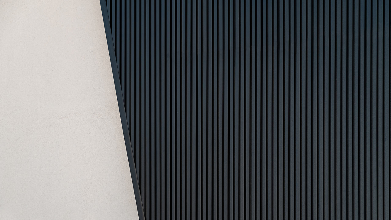 Painéis ripados em alumínio